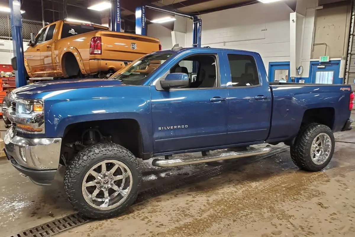 Blue Chevy Silverado build