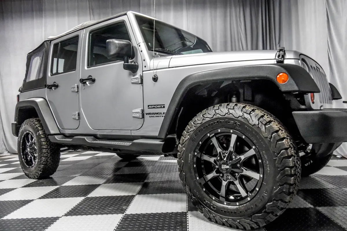 Grey Jeep Wrangler build